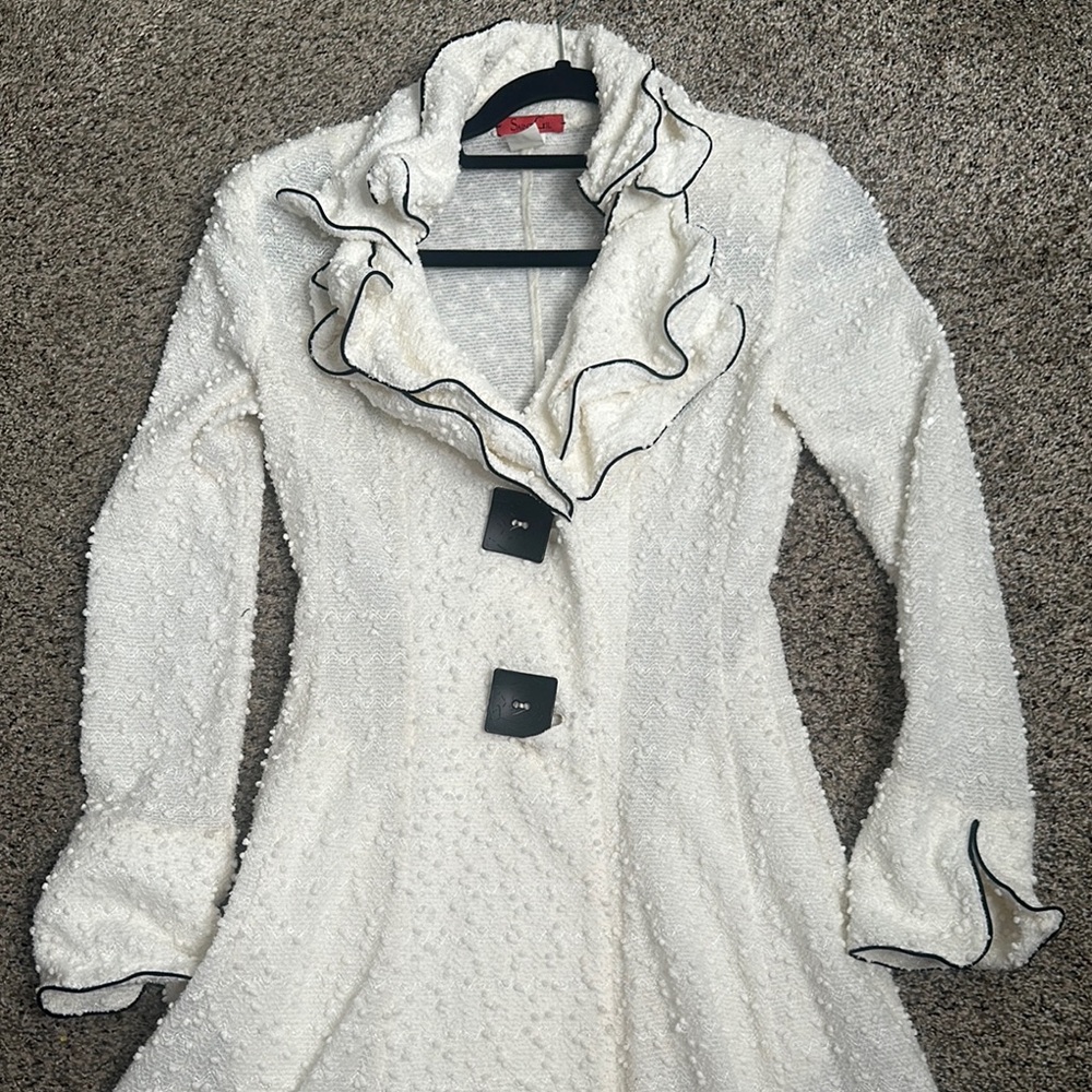 SANT GIL Paris Elegant White Ruffled Coat black trim size M - Picture 11 of 12